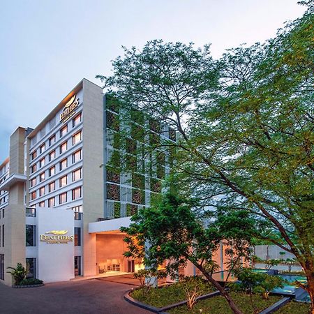 Feathers- A Radha Hotel, Chennai Exteriör bild